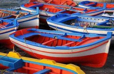 BARVY- LAKY , LEPIDLA -TMELY  ,SPREJE - AEROSOLY  