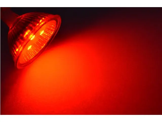 LED GU4 / GU5.3 - TEPLÁ BÍLÁ/ČERVENÁ 3000K  653nm (16 W)