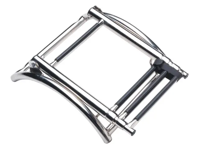 Teleskopický nástupní žebřík pro nafukovací člun