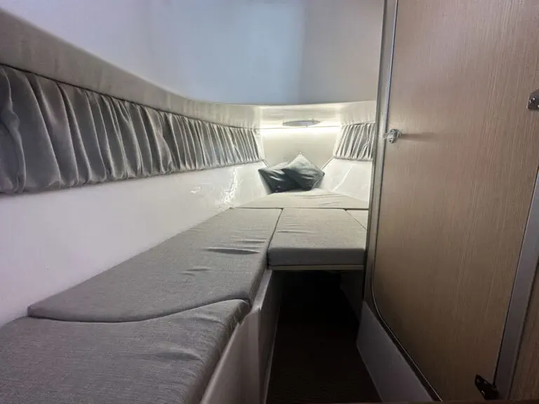 MARINELLO 590 Cabin