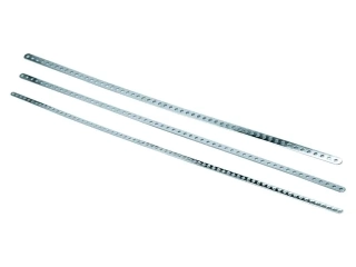 RF39 pásek z nerezové oceli 925 mm dlouhé otvory 6,5 mm