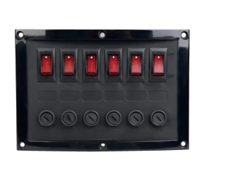 SPÍNACÍ PANEL 6-POJISTEK ČERNÁ