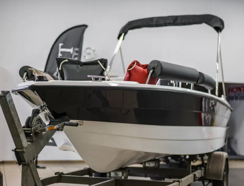 Trident 480 Open